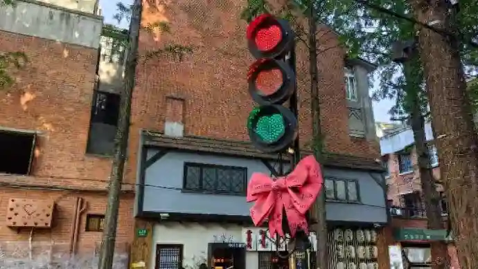 5·20“甜甜蜜蜜”隐藏大商机！虹口区加速布局甜蜜产业