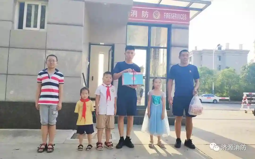 看完《烈火英雄》，济源7岁孩子决定要亲手做月饼、蛋糕…