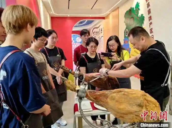 浙江“三支队伍”建设特写：侨乡青田培育“西餐大师”