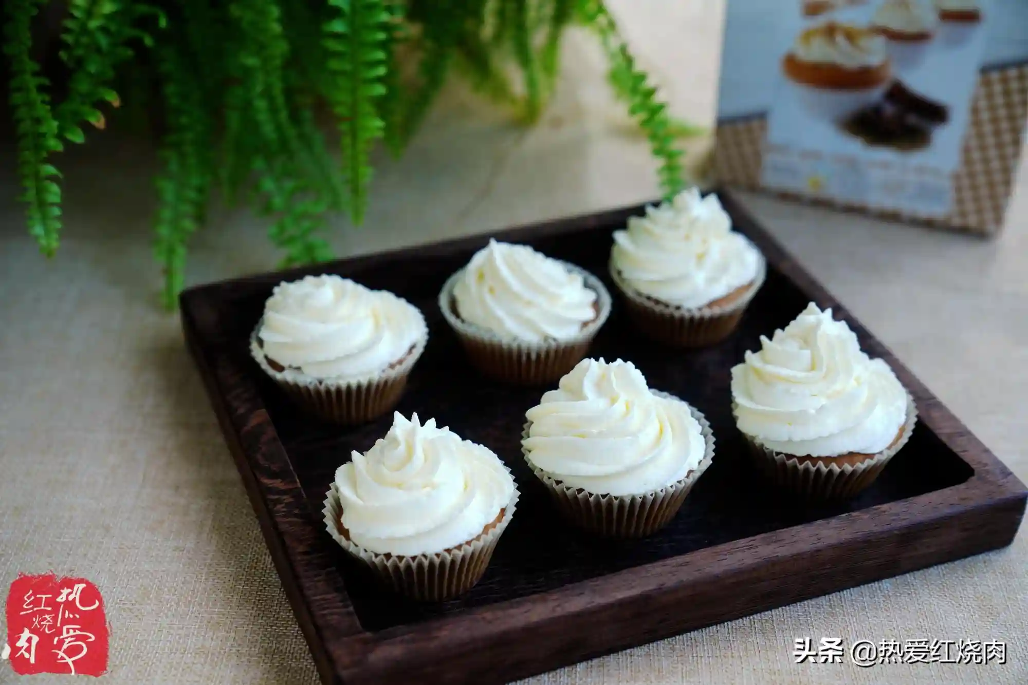 孩子放学总是饿？家里常备些小甜点，这款小蛋糕材料简单又很快手