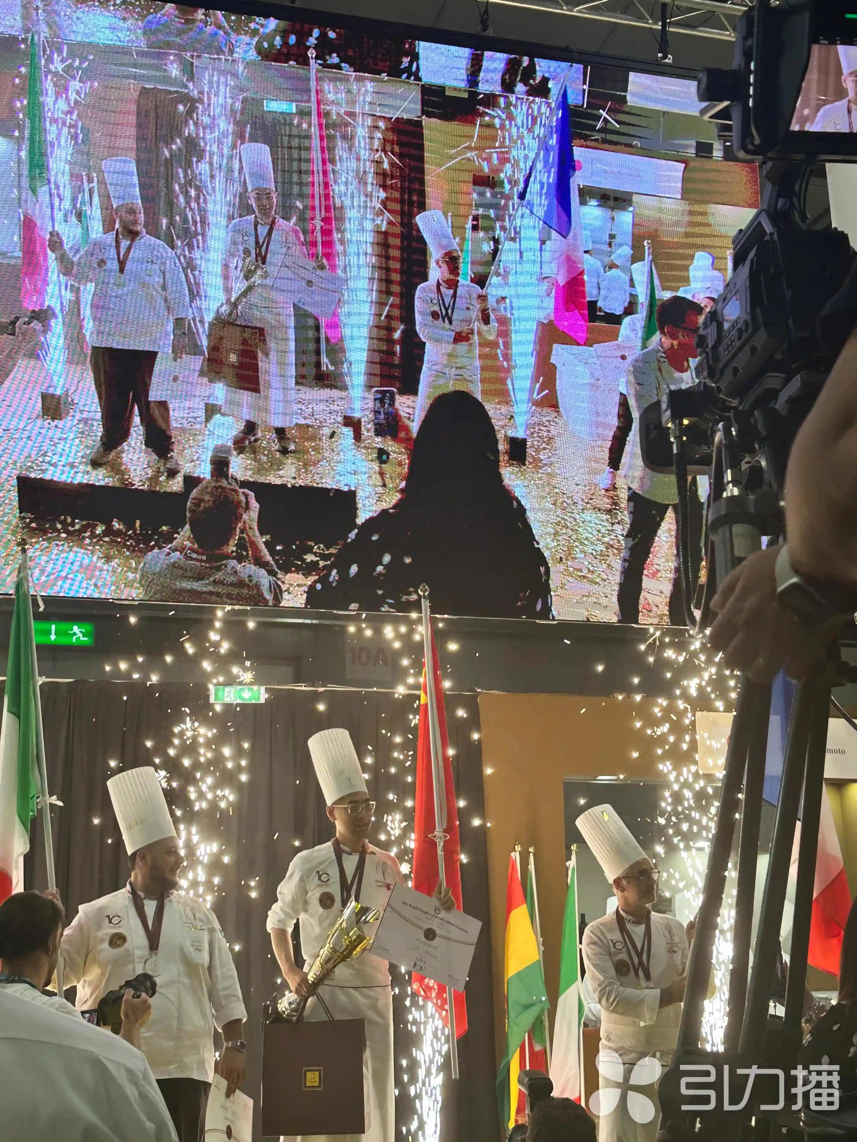 用东方元素“添彩”提拉米苏 苏州西点师在米兰斩获世界冠军