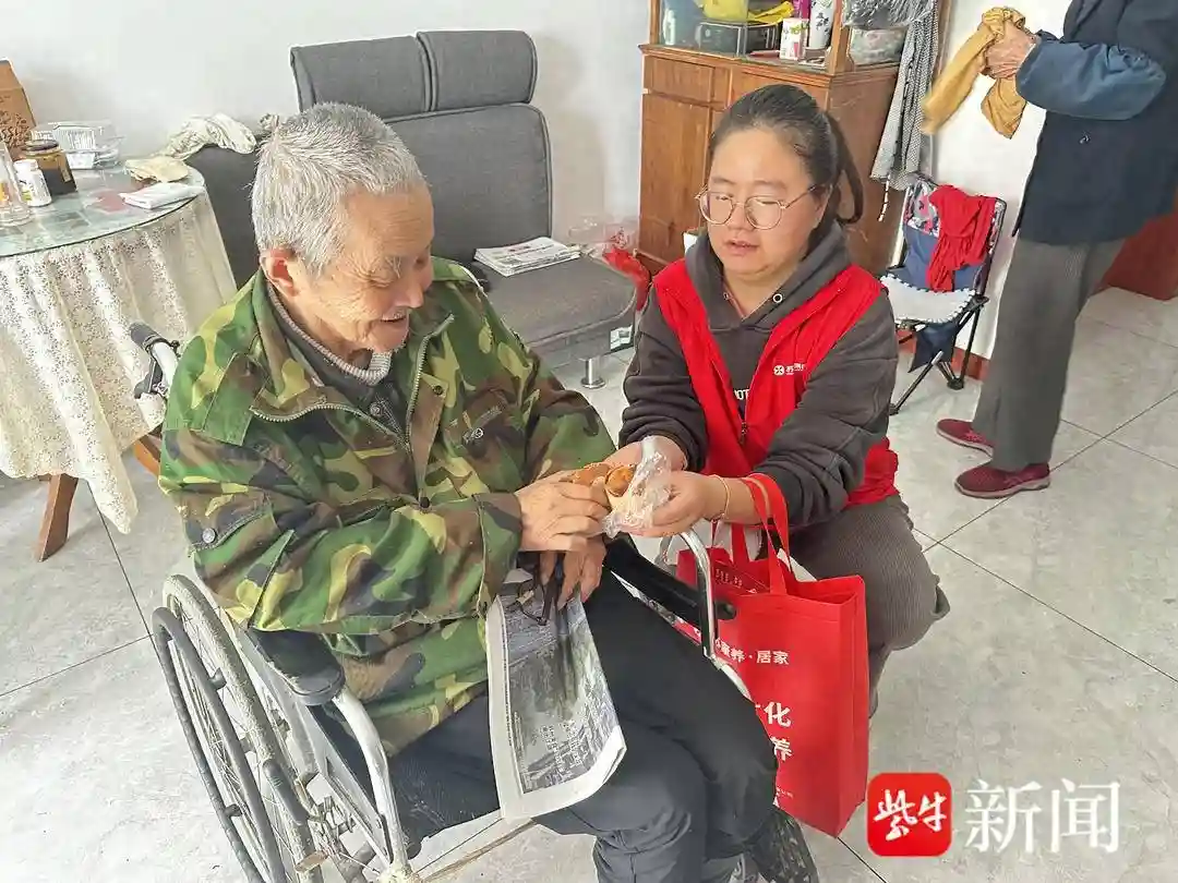 英国糕点师做恐怖人体器官蛋糕