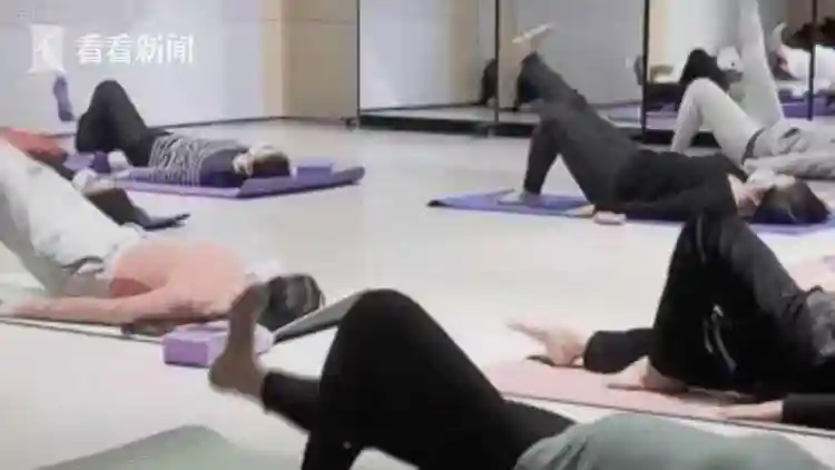 上海：市民艺术夜校火“出圈”公共文化服务点亮“夜生活”