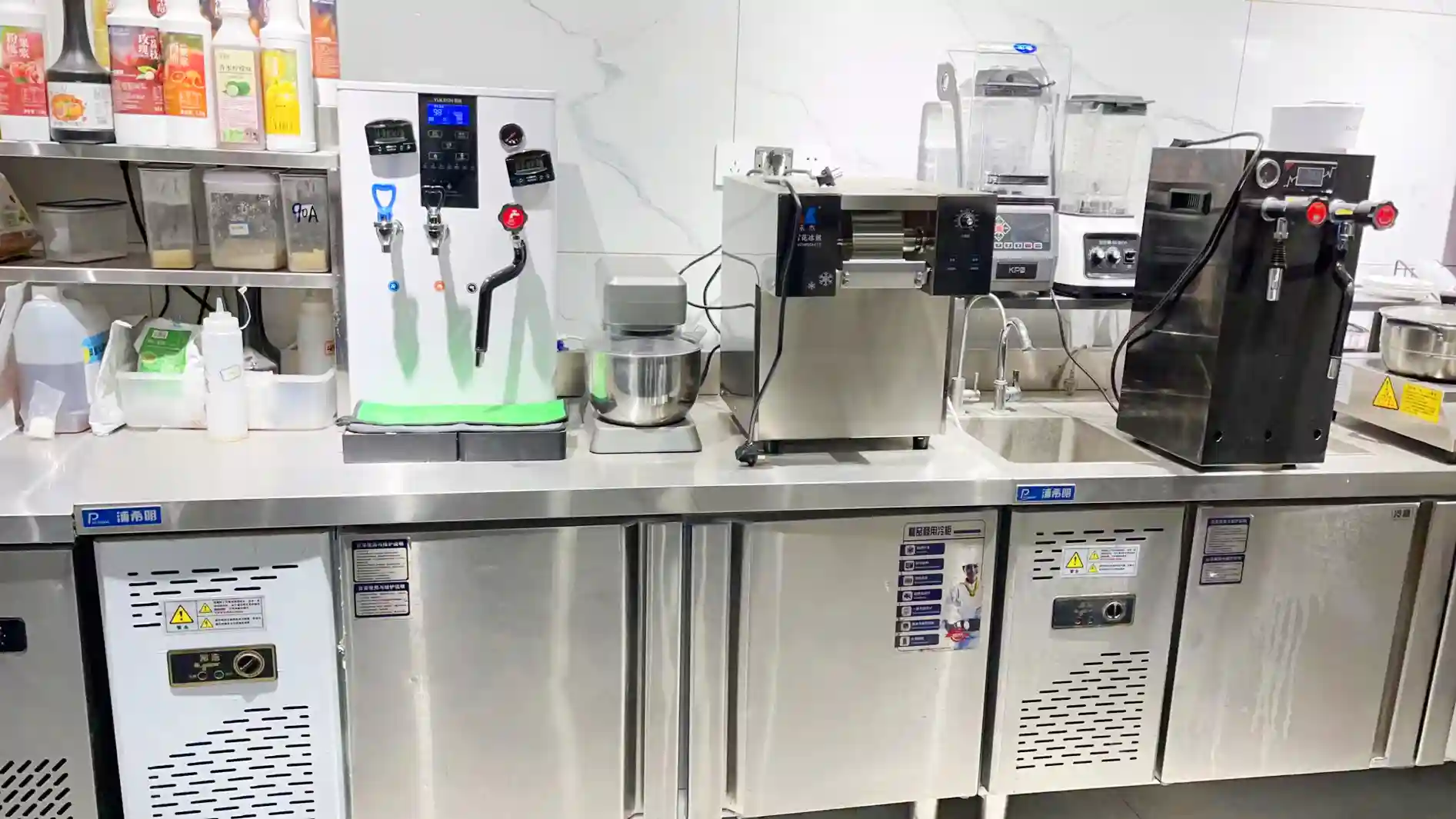 5位糕点师来应聘，一人做一道创意蛋糕！最后我应聘了第5位