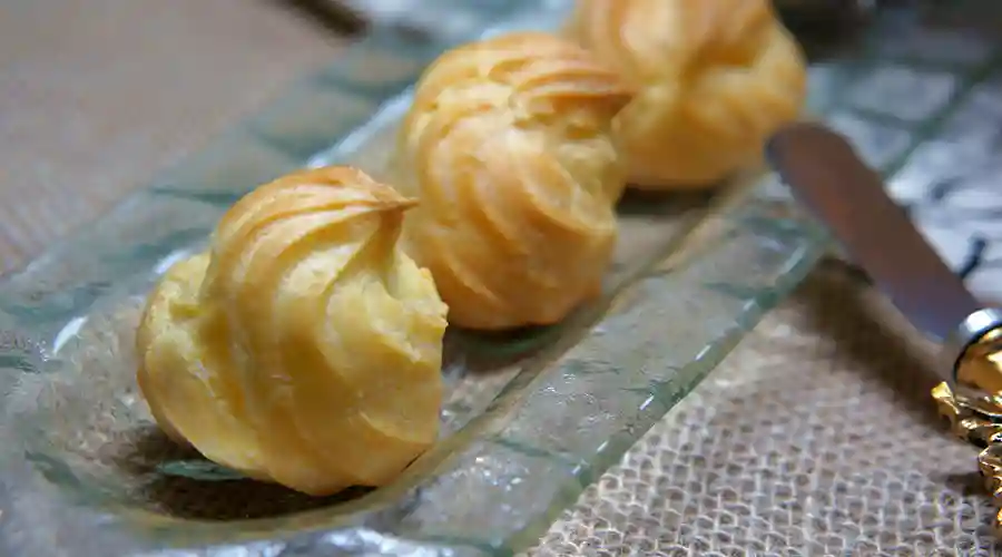 奶油泡芙丨又是一款零失败率的小西点丨有了这个方子就不要再去买