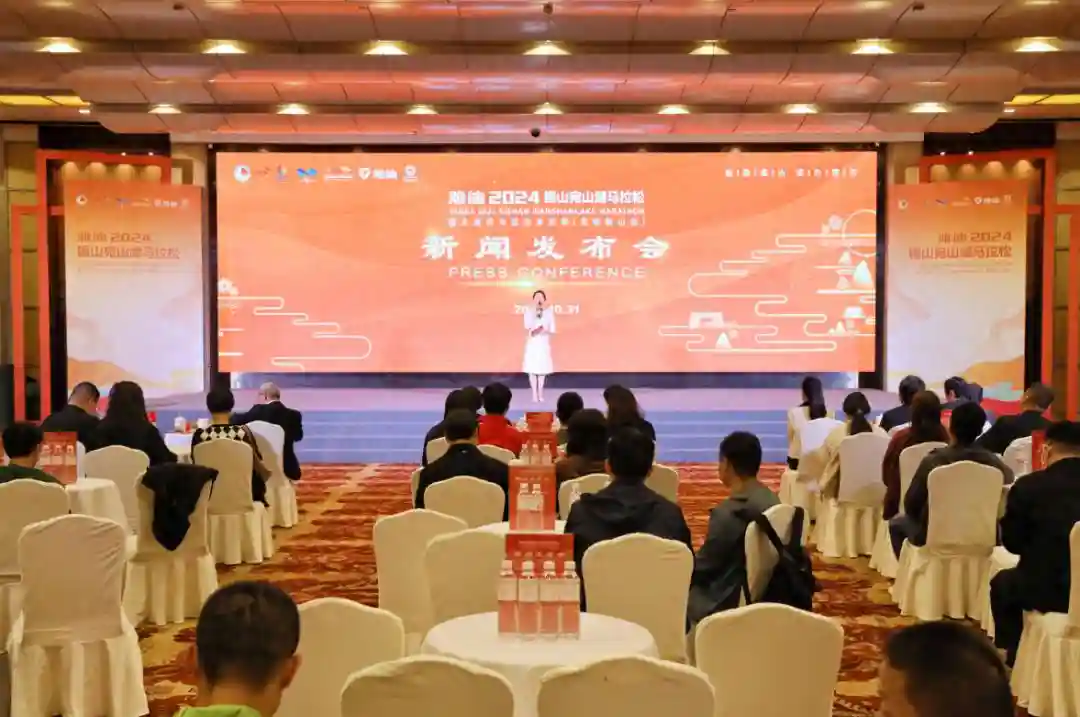 11月10日， 一起『宛』马奔腾！