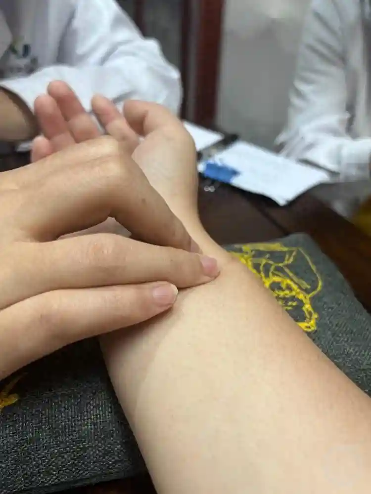 医院上新“中药奶茶” 饮用时这些事项要注意