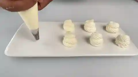 4种奶油调制法不易倒塌，适合裱花抹面，90%师傅都这样做