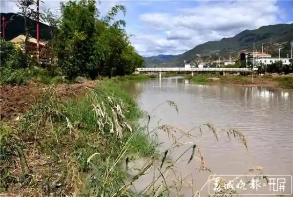 大理巍山6旬老人勇救落水男孩！事件背后，藏着一位父亲29年的人间大爱