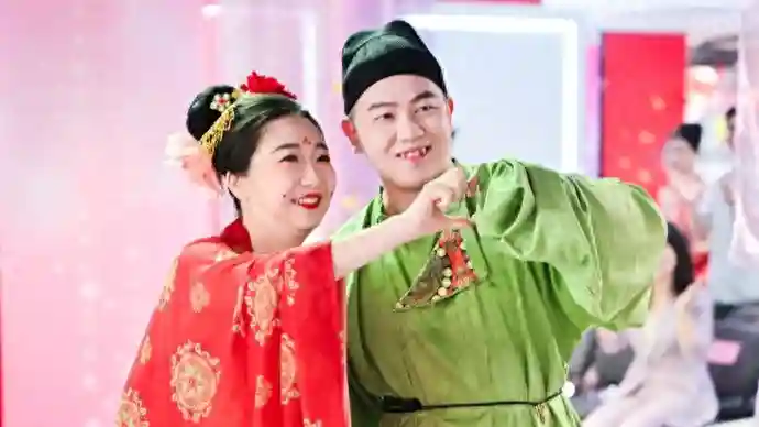 年轻人更爱过中式情人节，“七夕绮节华彩星会”举行