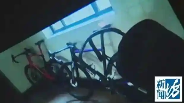 《楼道管理那些事儿，需多方共同努力》