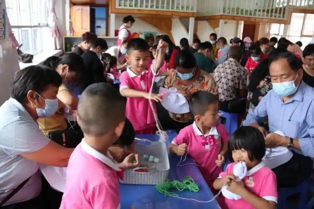 施甸：多彩活动庆重阳