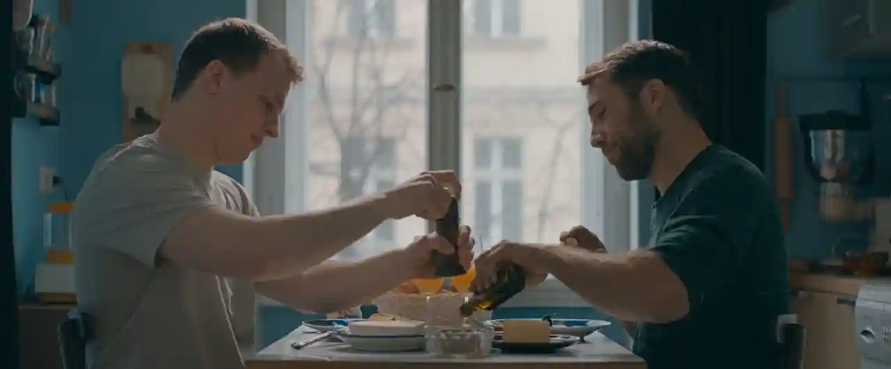 《蛋糕师》我只能在她的身上找到你的味道