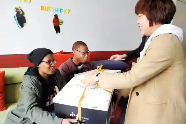 卓如莱州双语ESL｜欢乐的外教生日会！