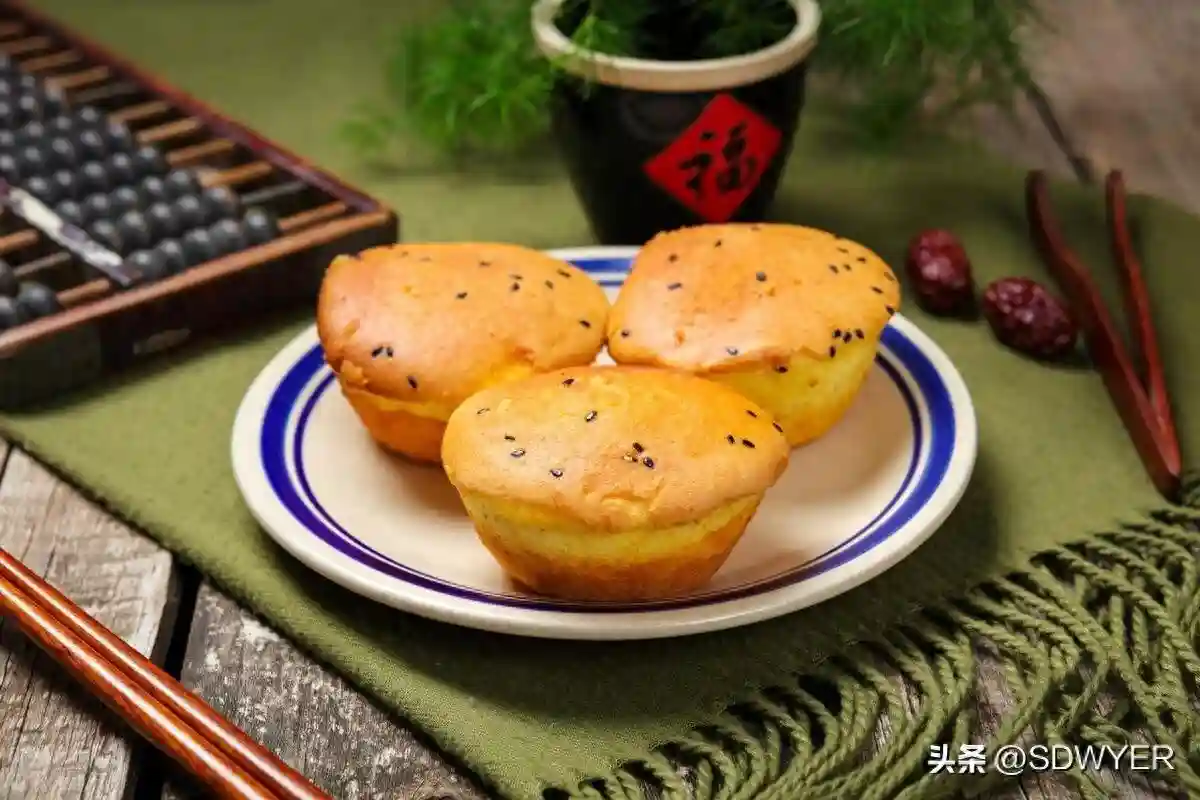 蒸鸡蛋糕的完美时间掌握：多因素考量下的蒸制指南