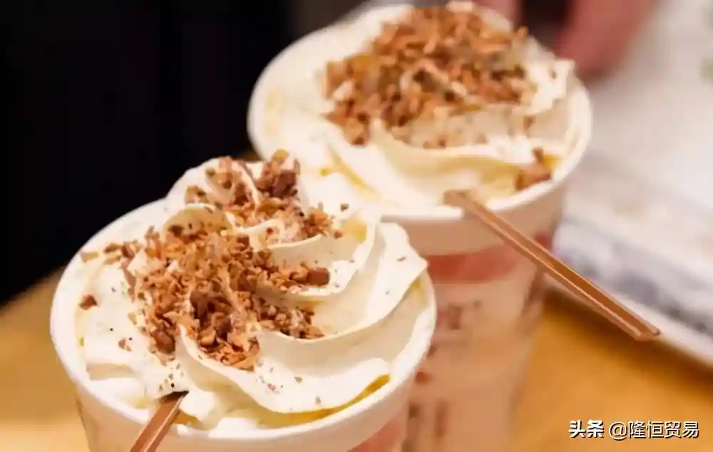 奶茶搭配点什么东西一起卖会脱颖而出？奶茶搭配什么更受欢迎？