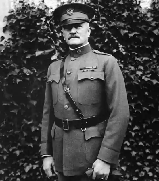 他是美国的“铁锤将军”，历史上前无古人的特级上将，此人是谁？