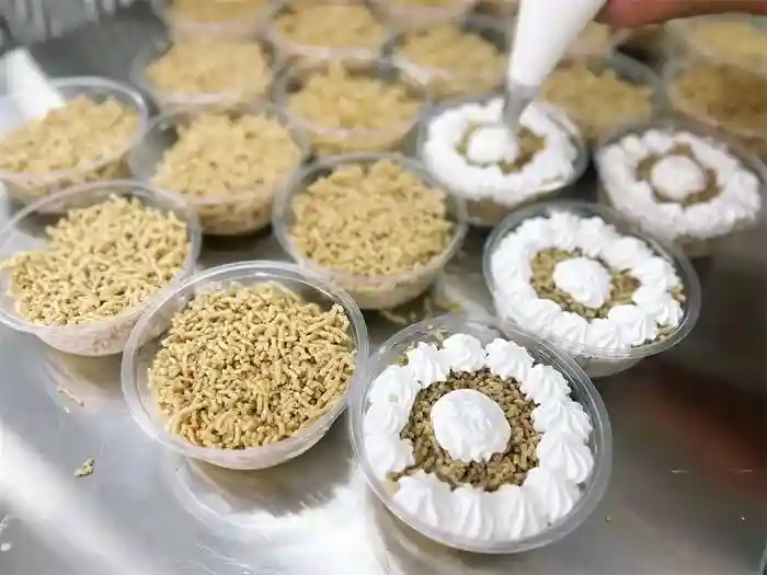 点心大师手把手教做奶油栗子蛋糕！徐汇教职工共度美好“食”光