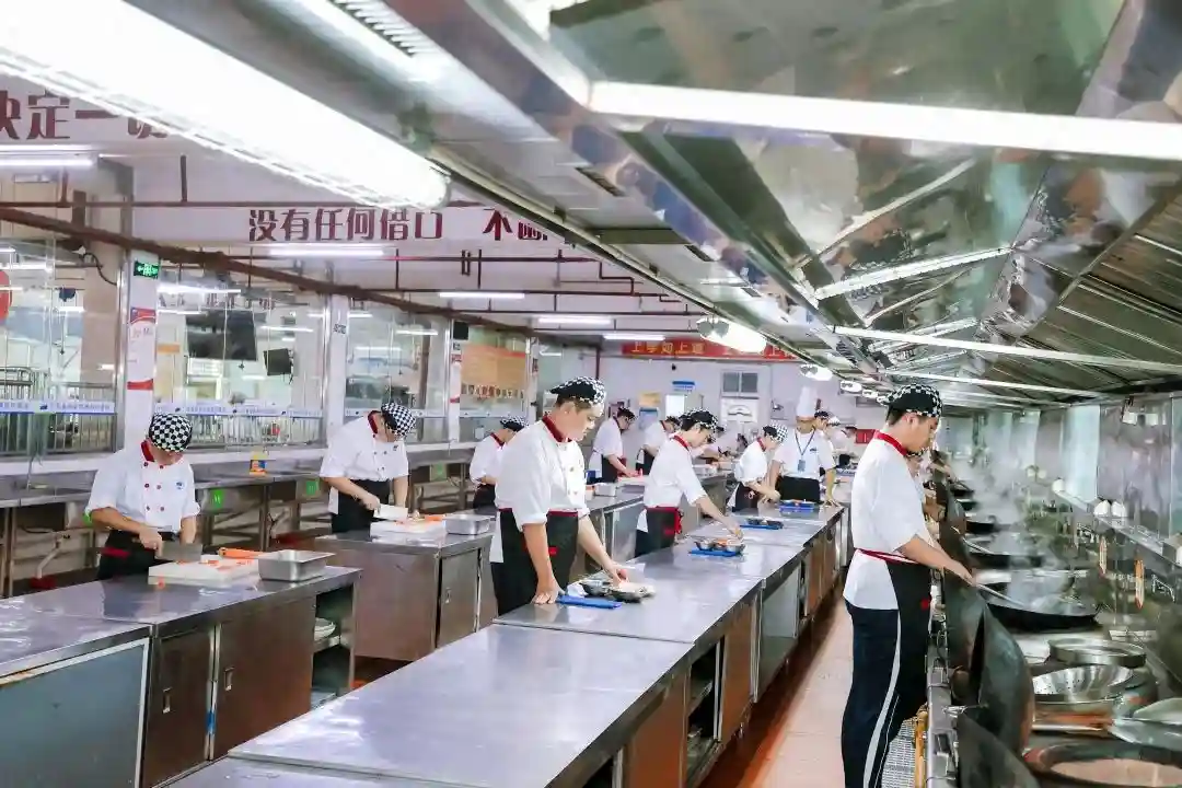 深圳市宝山技工学校烹饪专业欢迎您！