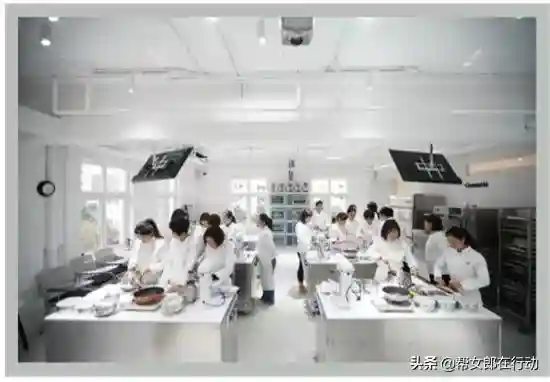 直播预告丨在家抗疫，大师陪你！中国顶级西点设计师手把手教你的孩子做甜点