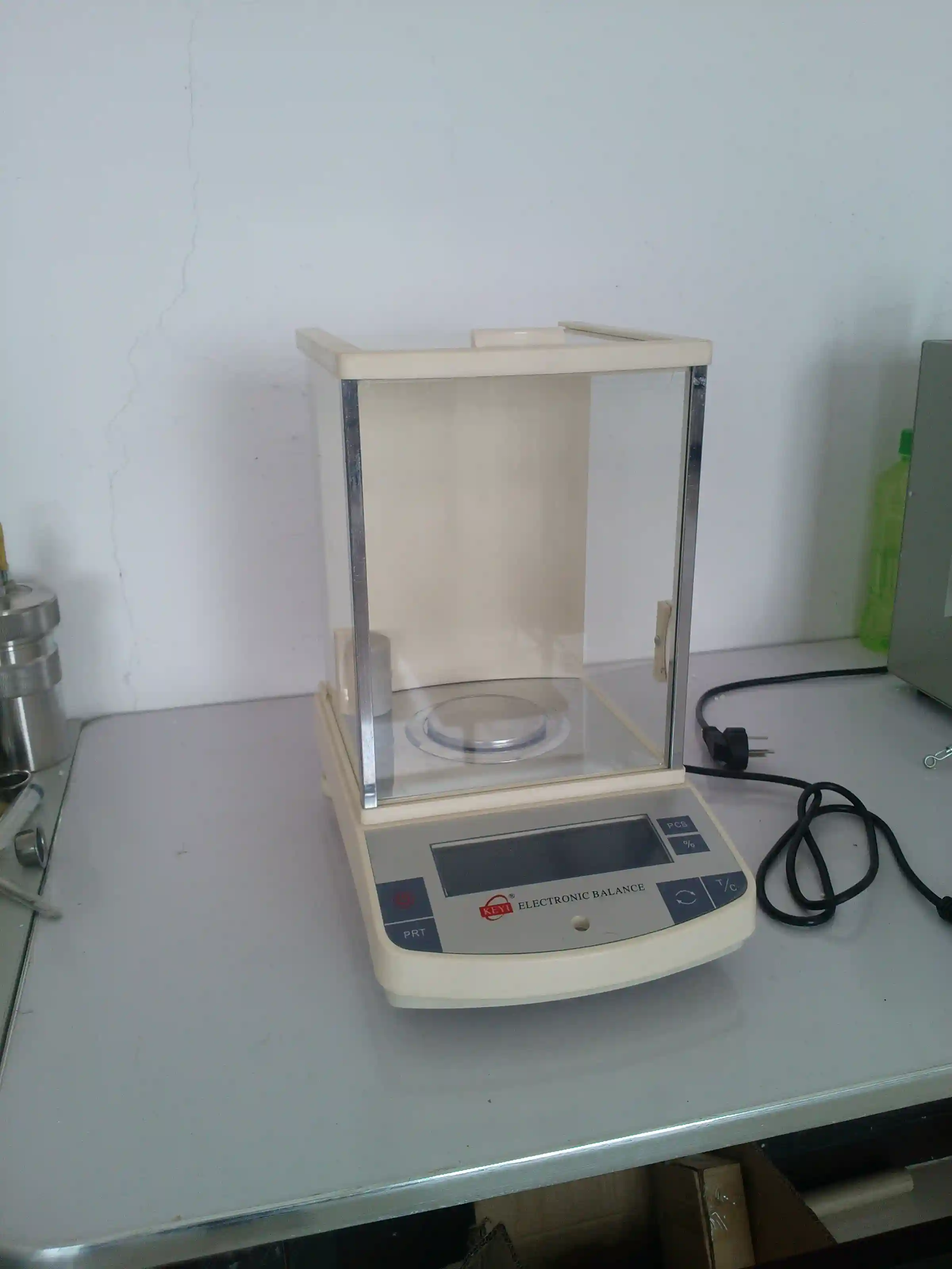 小型糕点食品厂检测化验室一般配置都有哪些仪器设备？