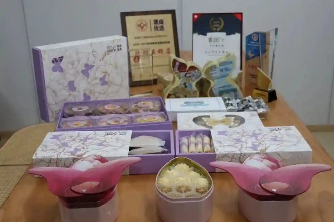 蝴蝶翩跹、玉兰绽放， 这样高颜值的上海style伴手礼你爱了吗？