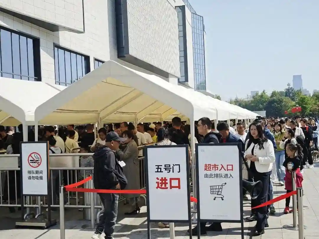 上海也开始了！知名品牌将“从天到地改动”……市民：期待！