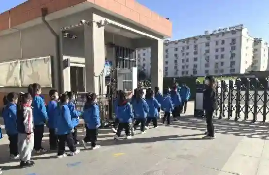 灞桥区东城一小五星分校：自己动手DIY 我是小小烘焙师