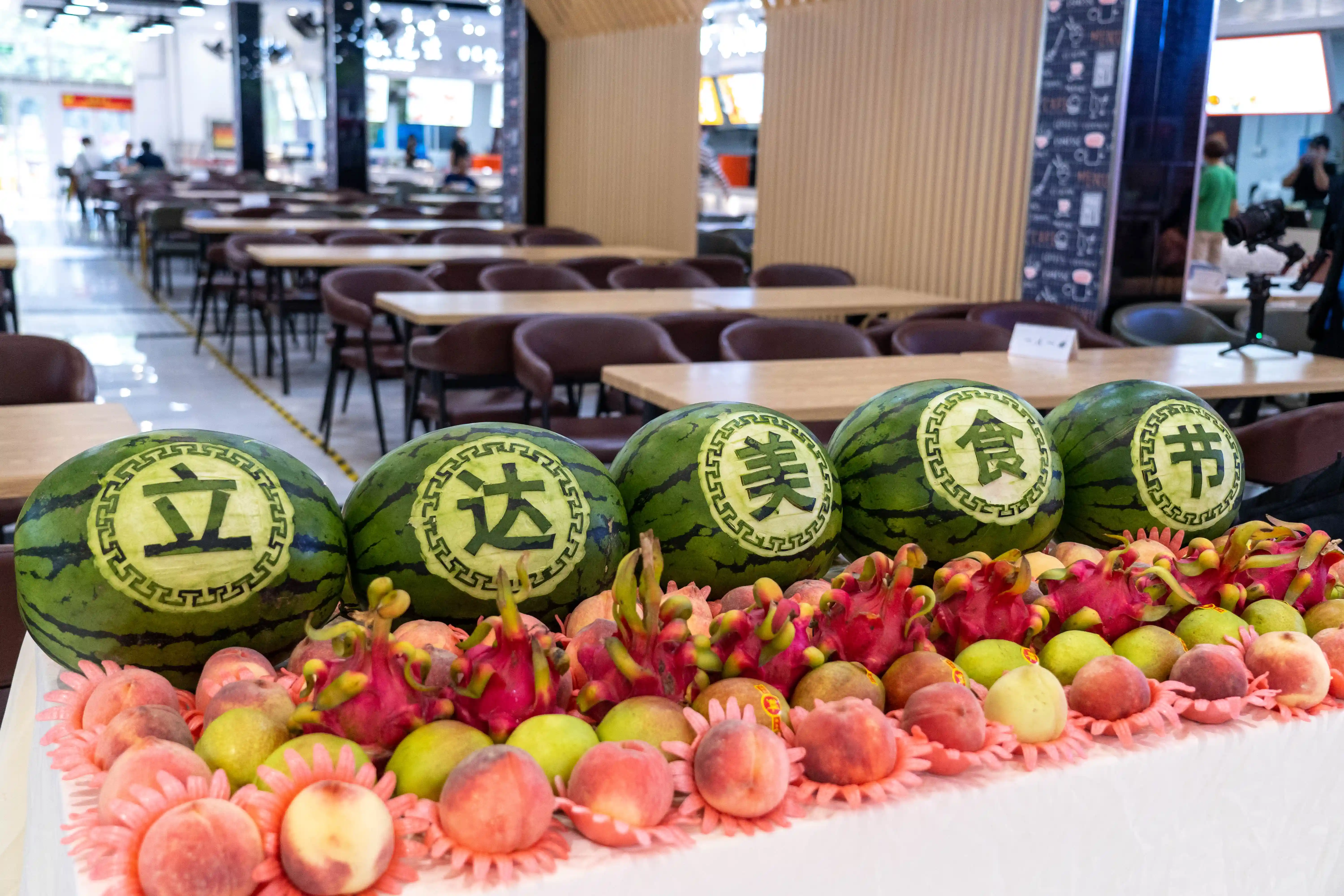 迎新季，上海这所高校，用美食给学生送去了别样体验