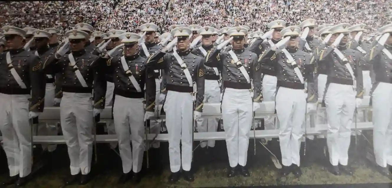 从男孩成长为男子汉 《西点军校：送给男孩的最好礼物》