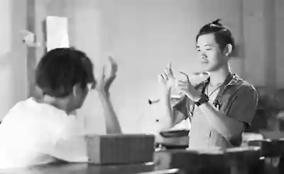 让残障人士活得更有尊严 孤独的“无声咖啡馆”