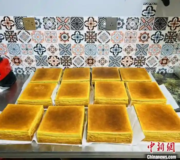 （新春见闻）印尼侨眷南宁圆创业梦 手工糕点节前热销