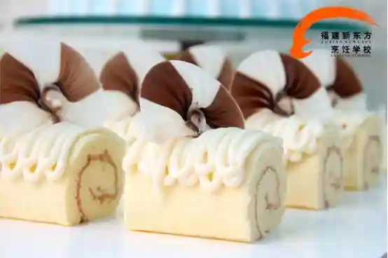 福建新东方：女生适合学什么专业？学西点烘焙前景好吗？