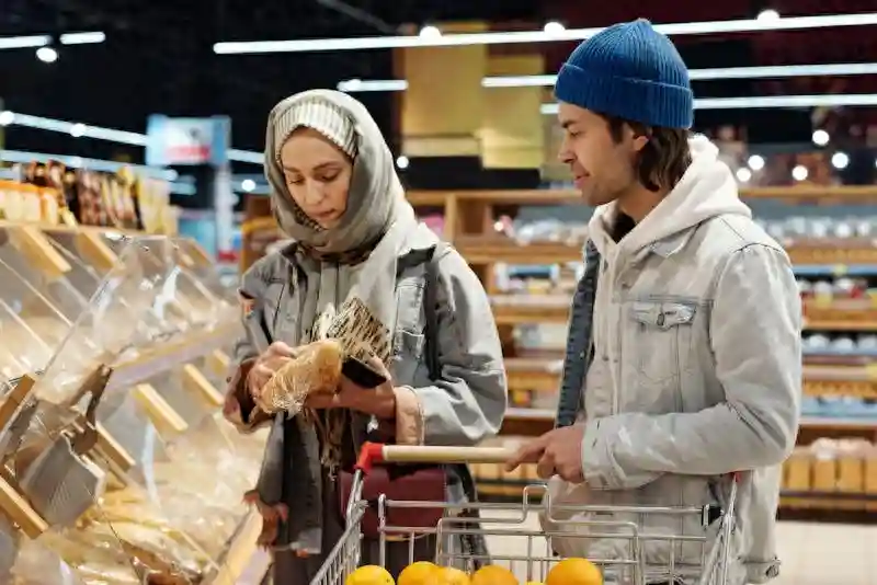 疯狂的胖东来代购：月入4万，抢空货架