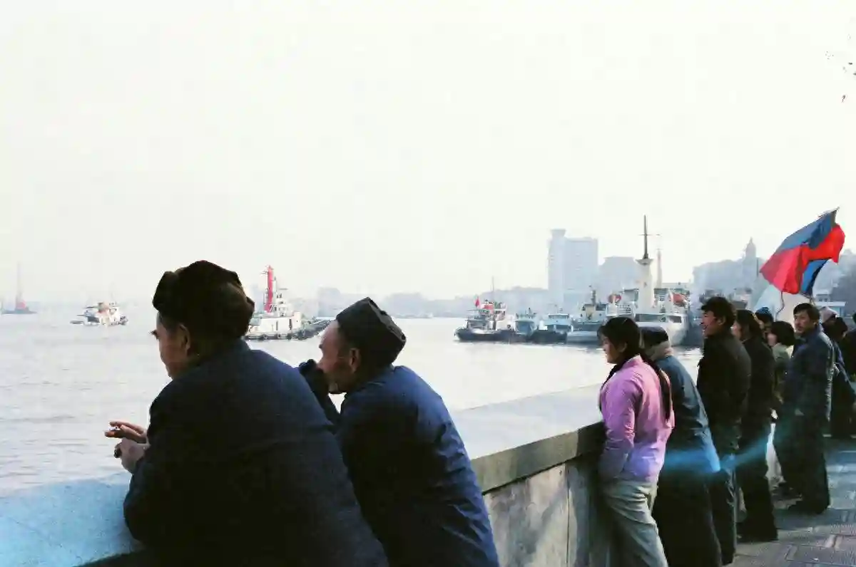 爸爸嫌弃妈妈没学历配不上他升职，如今她的公司年入千万他想复婚