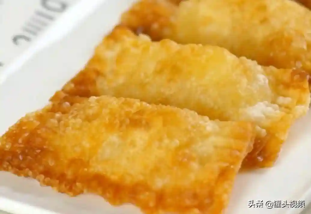 麦当劳的简易版苹果派，在家用馄饨皮就能做