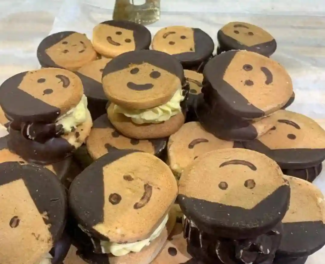 8090后难忘的童年糕点，鸡腿面包太怀旧，花朵蛋糕直接“封神”