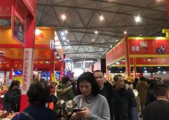 “土味儿”“洋味儿”齐上阵，四川年货节休闲食品销售迎来井喷