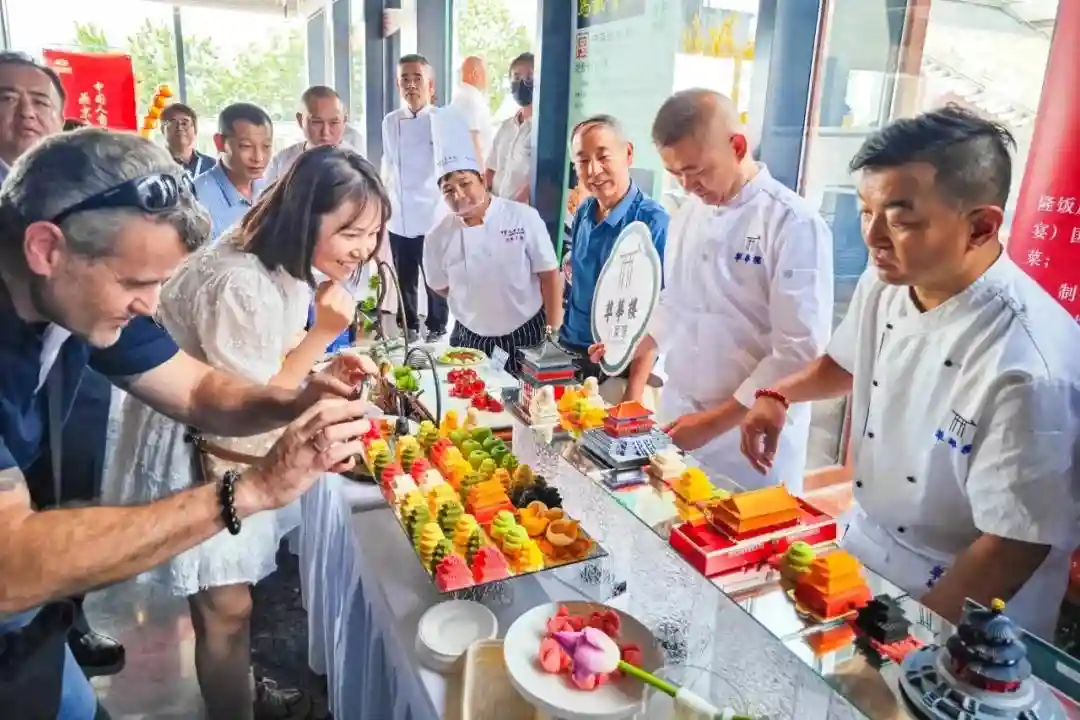 舌尖上的中轴线，还看东城老字号→