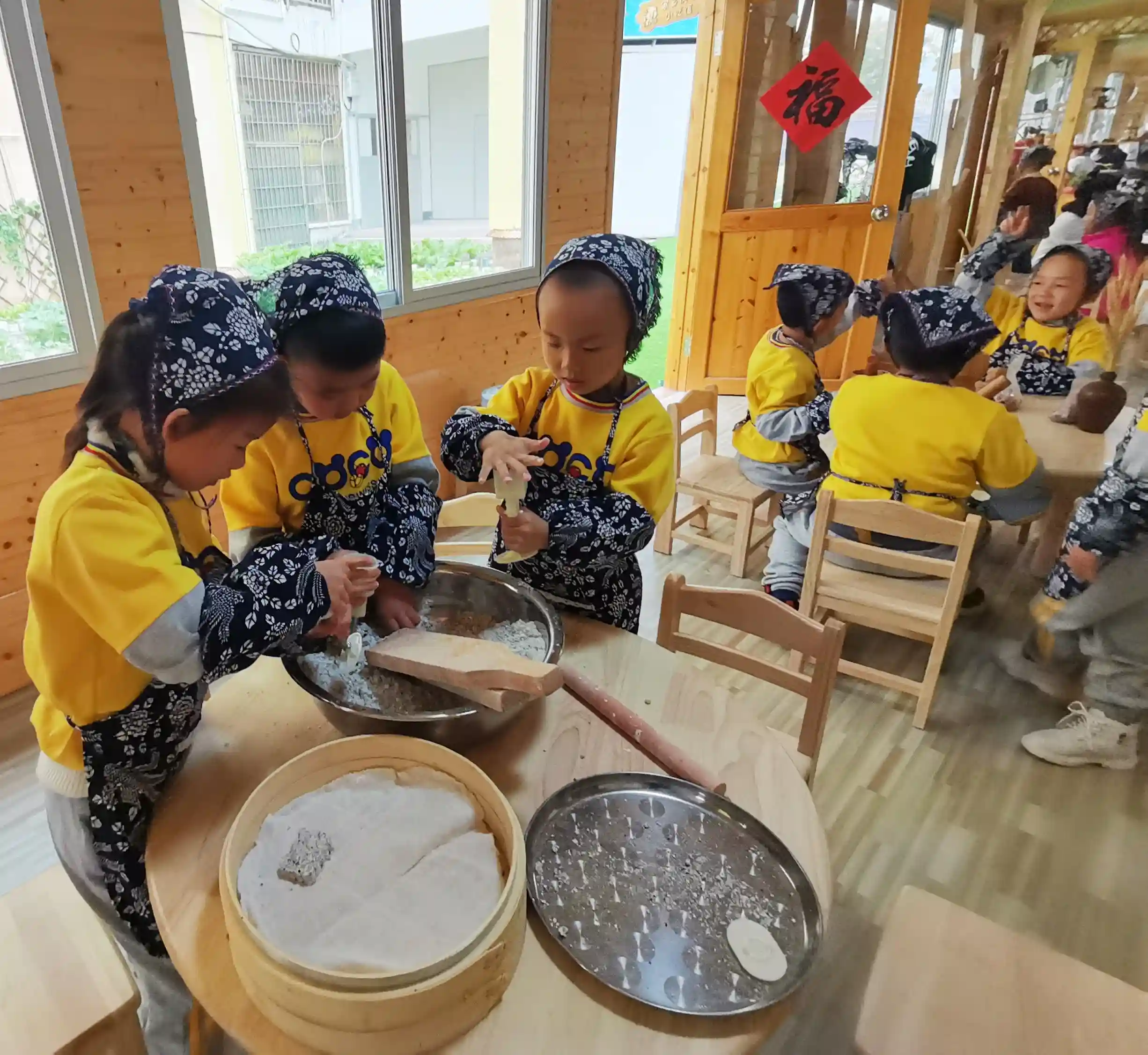 南靖山城：这家校园咖啡店有特色