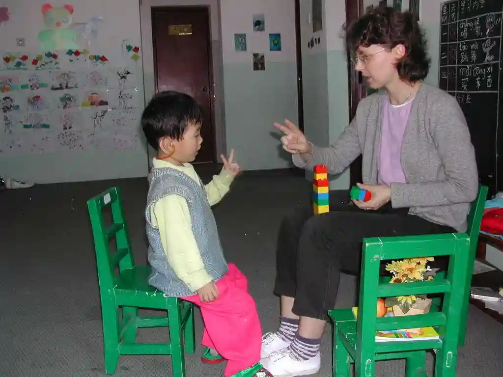 外国人在中国的抗疫故事：德国大叔的“无声”西点屋