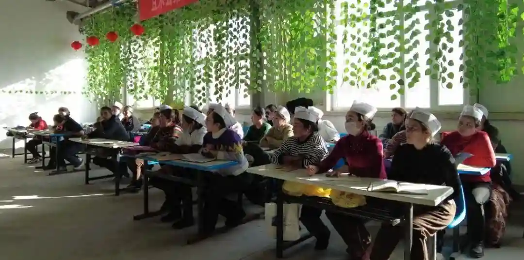 且末好故事丨人间烟火气 最抚凡人心 且末县技工学校开展西式糕点制作培训