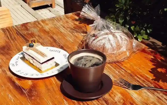 咖啡与烘焙的结合，会成为新消费的发展点吗？