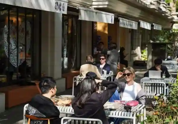 在上海最有氛围的咖啡街，咖啡已成为一种生活方式